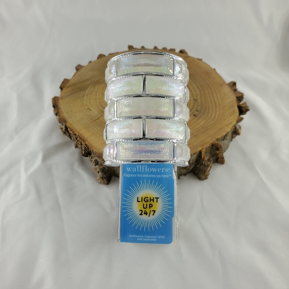 Iridescent Gems Nightlight Wallflower Plugin - Picture 2 of 3